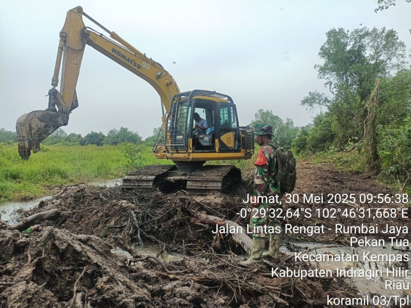 Babinsa Koramil 03/Tpl Kopka RH Tambunan Dampingi Giat Oplah di Desa Binaan