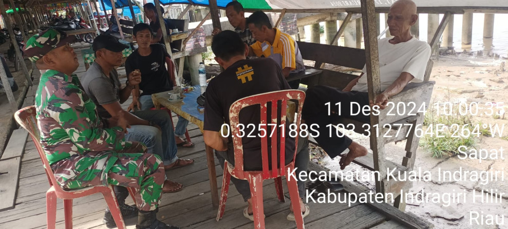 Babinsa Koramil 04/Kuindra Gelar Komsos, Perkuat Kesadaran Masyarakat akan Persatuan dan Kesatuan Bangsa