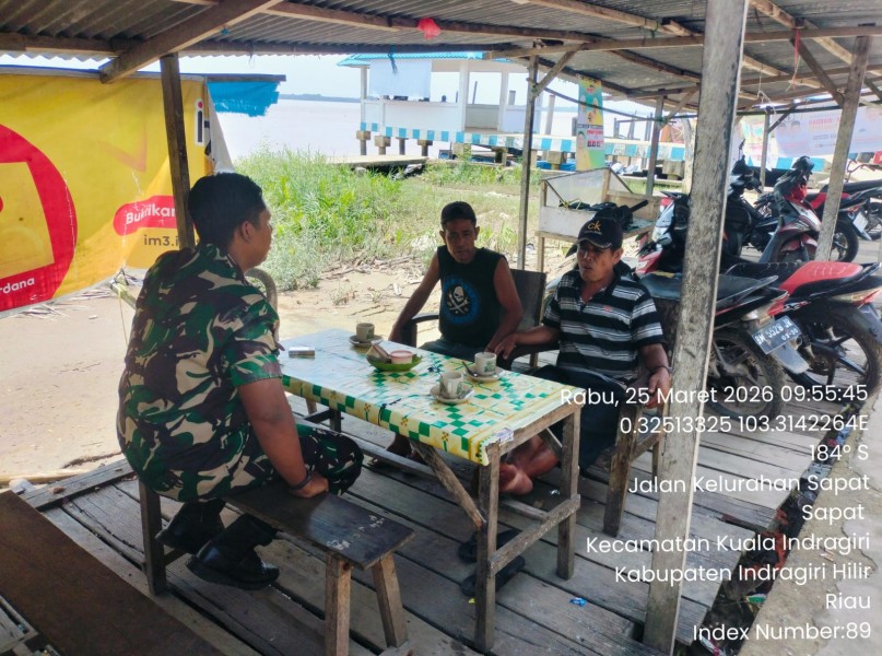 Babinsa Koramil 04/Kuindra Manfaatkan Idul Fitri 1447 H untuk Berikan Himbauan Kamtibmas untuk Masyarakat