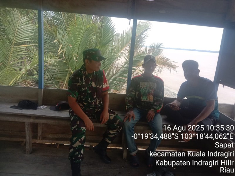 Kampung Pancasila: Babinsa Koramil 04/KDR Laksanakan Komsos untuk Meningkatkan Nilai-Nilai Luhur