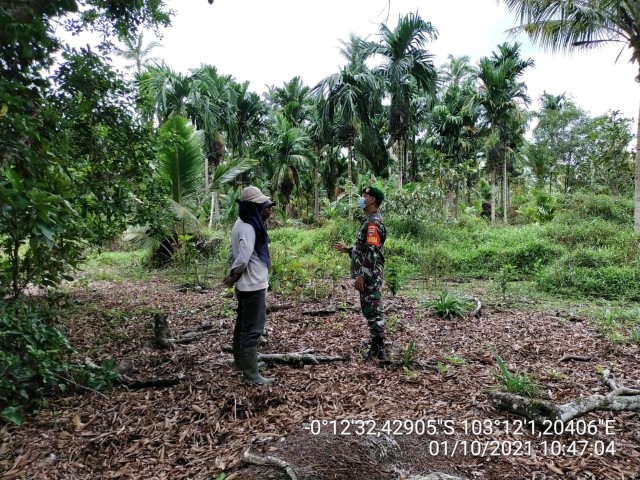 Serda P Sitompul Bersama Masyarakat Lakukan Pemantauan dan Cegah Karhutla di Sungai Dusun 