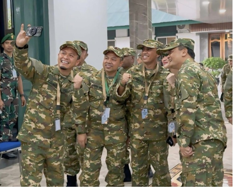 Gubri Abdul Wahid Ikuti Retret Bersama Ratusan Kepala Daerah