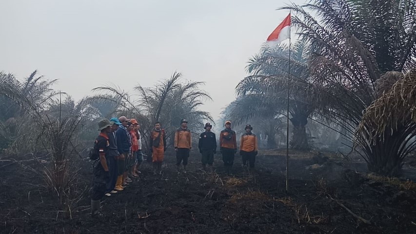 TRC BPBD Inhil Gelar Upacara Bendera HUT RI ke-74 di Lokasi Karlahut