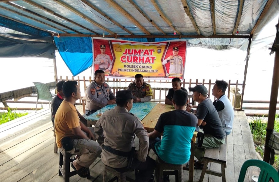 Kapolsek Gaung Beserta Personil Laksanakan Program Jum'at Curhat Bersama Masyarakat