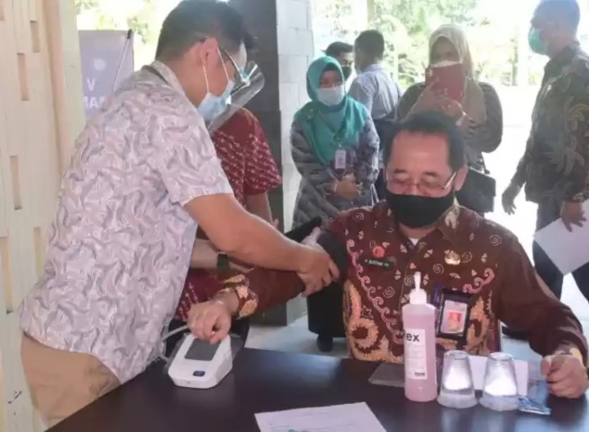 Hari ini, 3000 lebih Tenaga Kesehatan Mulai Divaksin