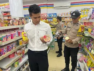Pengecekan Harga Sembako di Tempuling, Polsek Pastikan Pasokan Cukup dan Harga Stabil