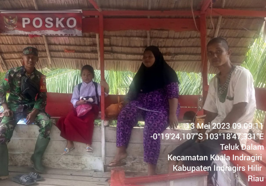 Babinsa Koramil 04/Kuindra Berikan Wawasan Luas Kepada Masyarakat di Binaan