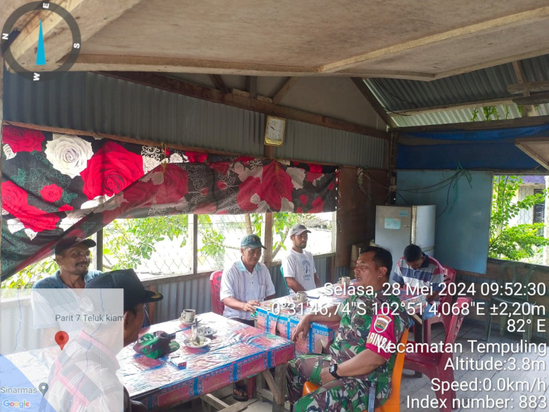 Melalui Komsos, Babinsa Koramil 03/Tpl Hadir Dan Menjadi Solusi Warga Binaannya