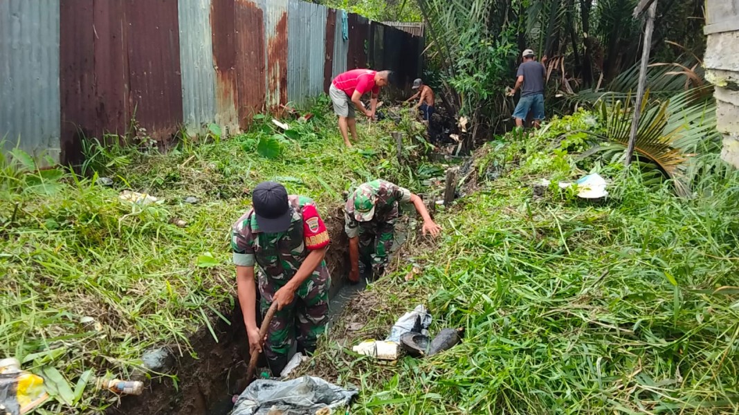Gotong Royong di Kampung Pancasila: Meningkatkan Kesadaran Warga tentang Pentingnya Menjaga Kebersihan Lingkungan
