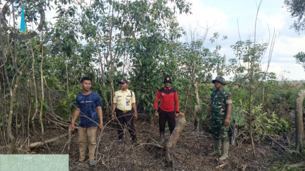 Babinsa Koramil 05/Gas Pratu Hafis laksanakan Patroli Menjadi Prioritas Di Wilayah Rawan Karlahut