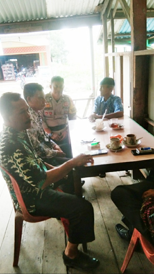 Aiptu Heriyanto Melaksanakan Sambang Warga dan Sampaikan Pesan Kamtibmas