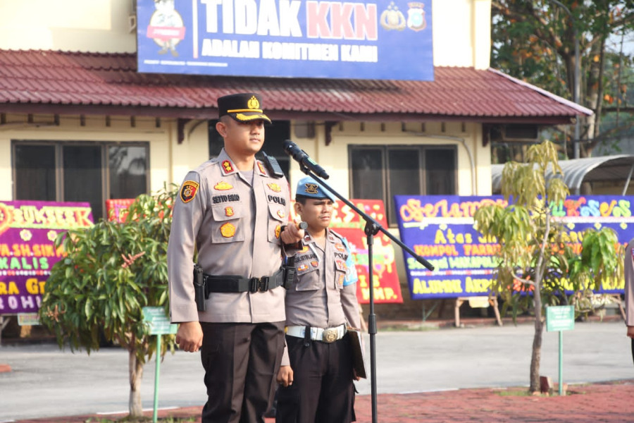 Personil Berprestasi Dapat Penghargaan Dari Kapolres Bengkalis