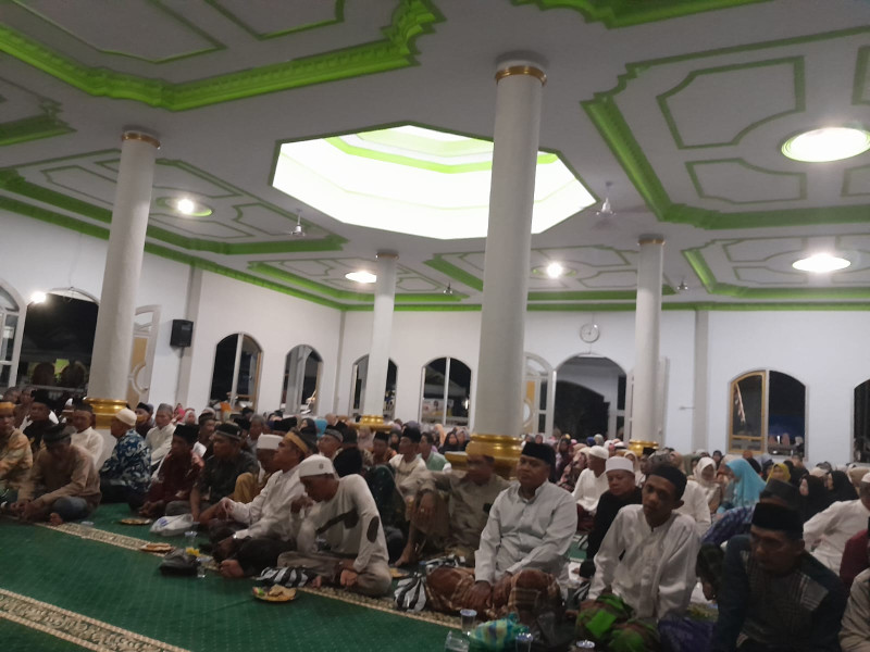 Wujudkan Ukhuwah Islamiah, Babinsa Pelda Nofiandi Hadiri Peringatan Maulid Nabi Muhammad SAW