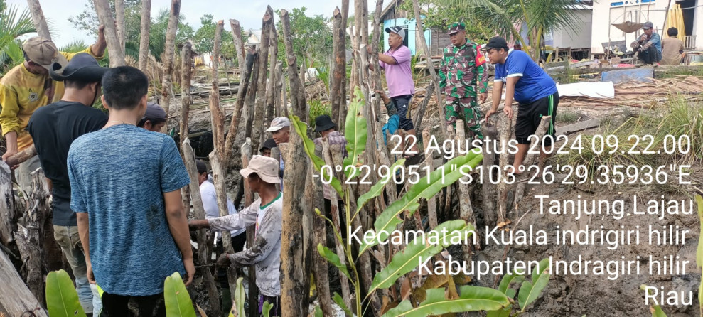 Dengan Goro, Babinsa Koramil 04/Kuindra Ajak Masyarakat Untuk Selalu Kompak Dalam Bekerjasama