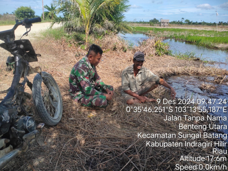 Terus Bersinergi dengan Masyarakat, Kopda Irawan Gelar Komsos