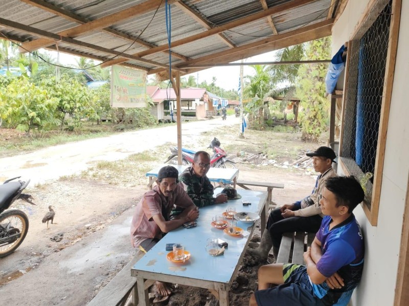 Musim Hujan, Babinsa Koramil 03/Tpl Ingatkan Warga Waspada Banjir