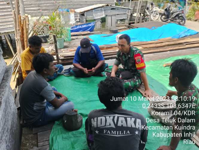 Babinsa Koramil 04/Kuindra Bersama Masyarakat Untuk Saling Bekerjasama
