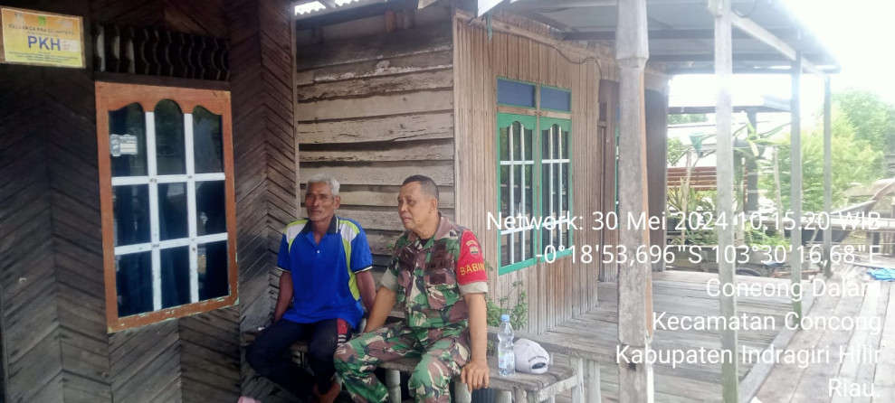 Babinsa Koramil 04/Kuindra Selalu Berupaya Untuk Melaksanakan Komunikasi Sosial Dengan Warga