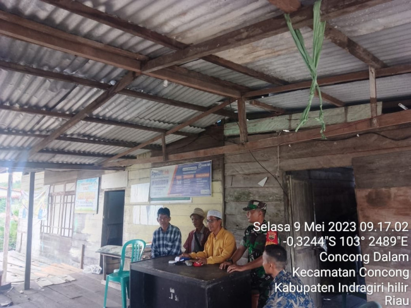 Babinsa Koramil 04/Kuindra Ingatkan Warga Terkait Faktor Keamanan