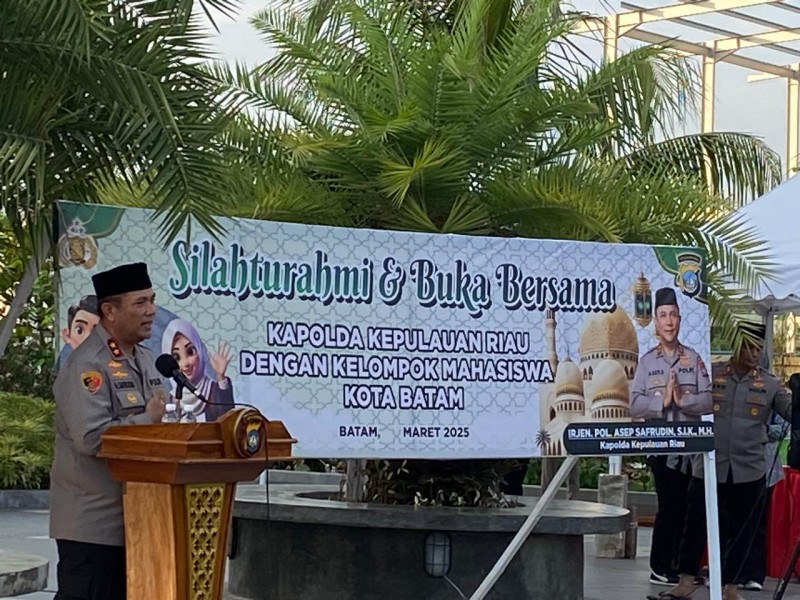 Tingkatkan Kebersamaan, Polda Kepri Kolaborasi dengan Mahasiswa Jaga Kebhinekaan Saat Berbuka Puasa