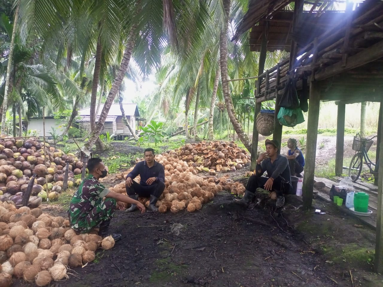 Berikan Pemahaman Nilai-nilai Pancasila Melalui Komsos Pratu Feri Ratnayasa