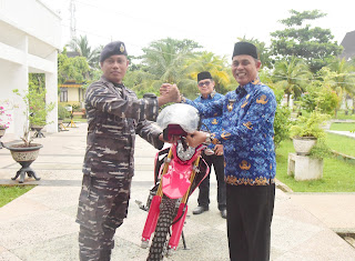 Dukung Giat Babinpotmar, Pj.Bupati Inhil H.Herman, SE.MT Hibahkan 1 Unit Sepeda Motor Kepada Pos AL Tembilahan
