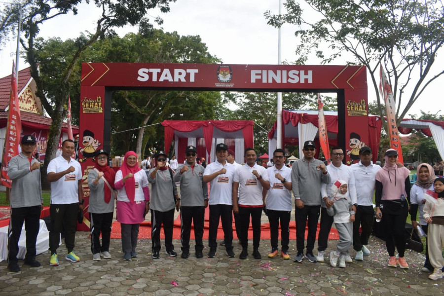 KPU Kampar Gelar Gerak Jalan Santai Jelang Pilkada 2024