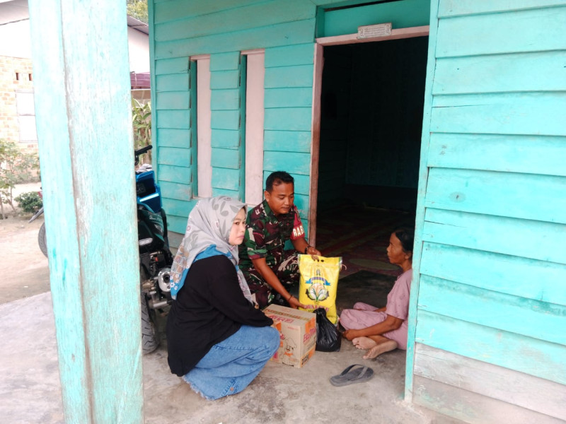 Wujudkan Kepedulian Antar Sesama, Babinsa Desa Lubuk Besar Sertu Ramadhan Koramil 09/Kmg Gelar Jumat Berkah