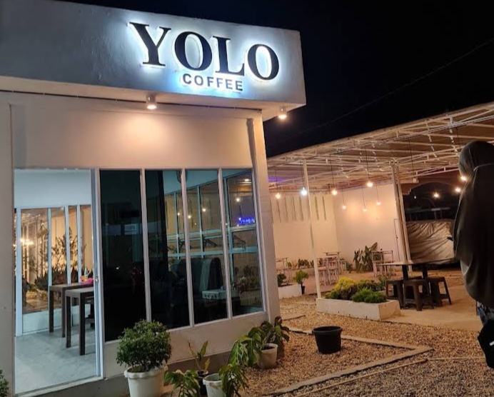 Yolo Coffee, Cafenya instagramable Inhil