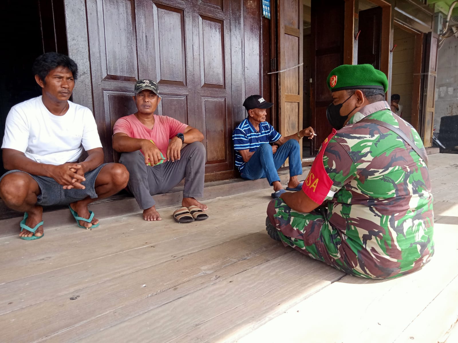 Babinsa Serda Ilyas Melakukan Komunikasi Sosial