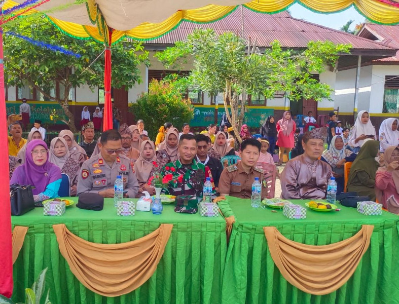 Peduli Pendidikan, Babinsa Koramil 03/Tpl Hadiri Perpisahan dan Pelepasan Siswa/i SDN 010 Bayas Jaya