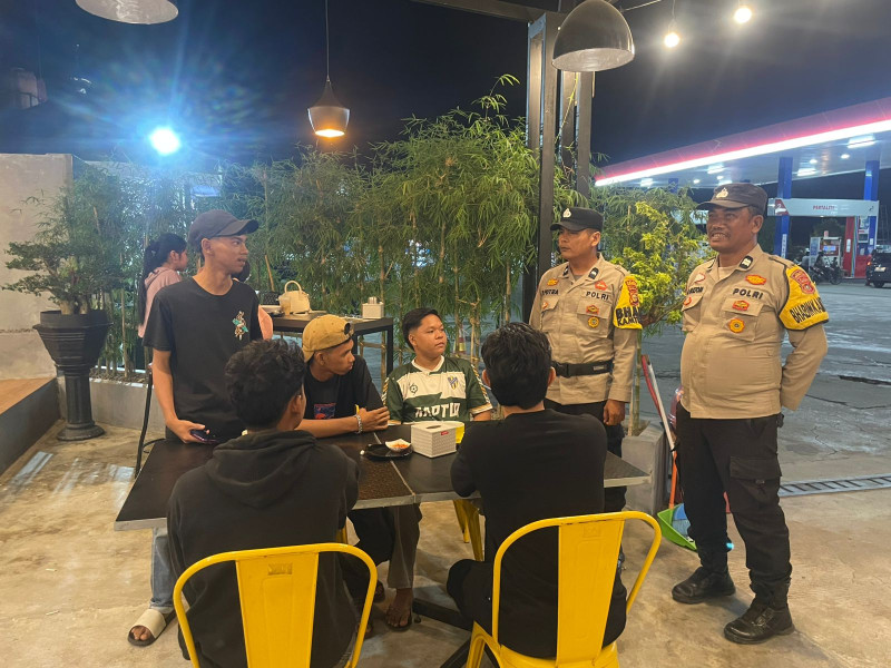 Petugas Patroli Polsek Kempas Ciptakan Situasi Aman Usai Pilkada