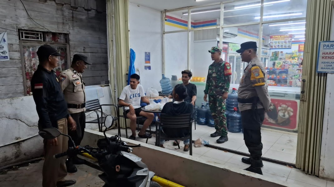 Sinergi Babinsa Koramil 03/Tpl dan Polsek Kempas: Jaga Malam, Ciptakan Aman