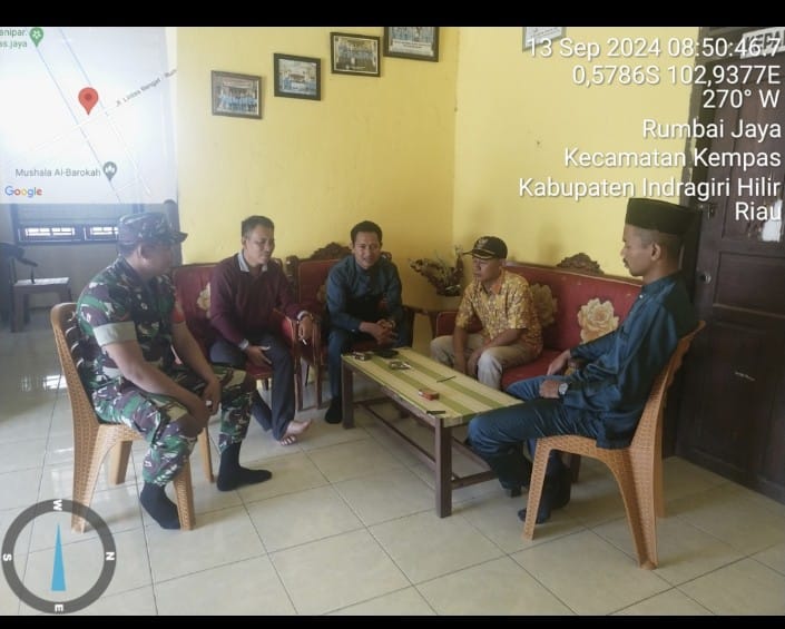 Pererat Sinergitas, Babinsa 03/Tpl Komsos Bersama Perangkat Desa