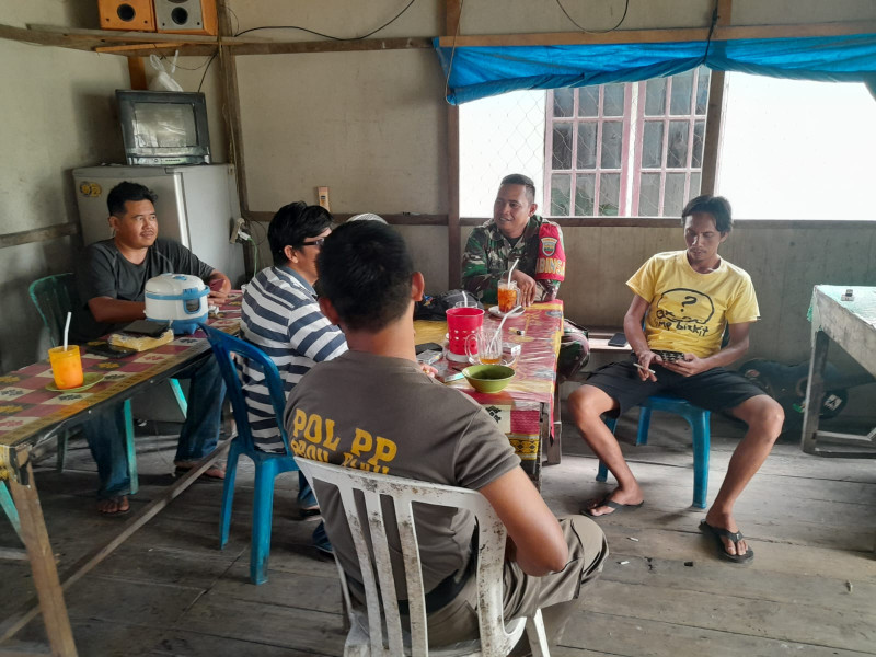 Babinsa Koramil 05/Gas Koptu Hudrizarroni Rutin Melaksanakan Komsos Bersama Warga Binaan