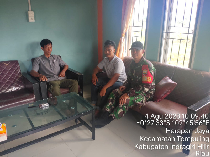 Babinsa Koramil 03/Tpl Komsos bersama Pemuda Bahas Perlombaan Sambut HUT RI ke-78