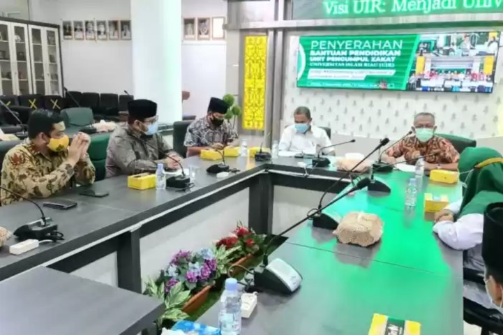 UPZ UIR Bantu Biaya Pendidikan Mahasiswa di Masa Pandemi
