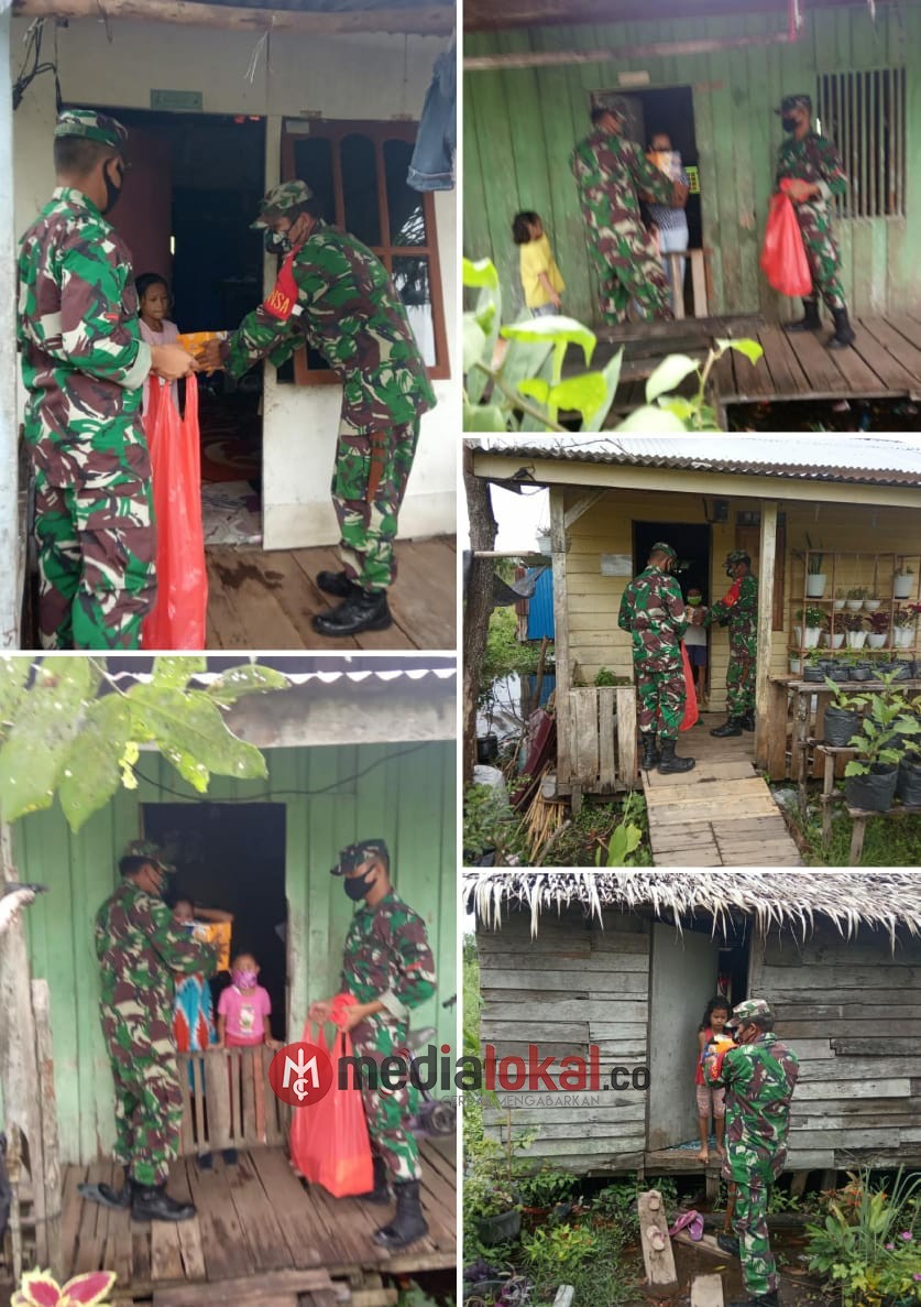 Berbagi Berkah di Hari Jumat, Personil Kodim 0314/Inhil Bagikan Nasi untuk Warga