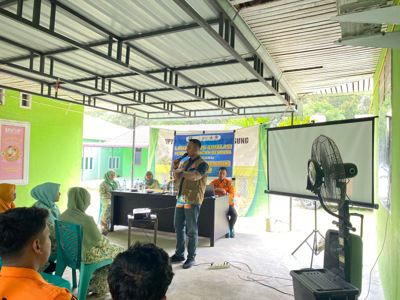 UPT Puskesmas Muara Basung Mendapatkan Edukasi Sosialisasi dan Simulasi Penanggulangan Bencana