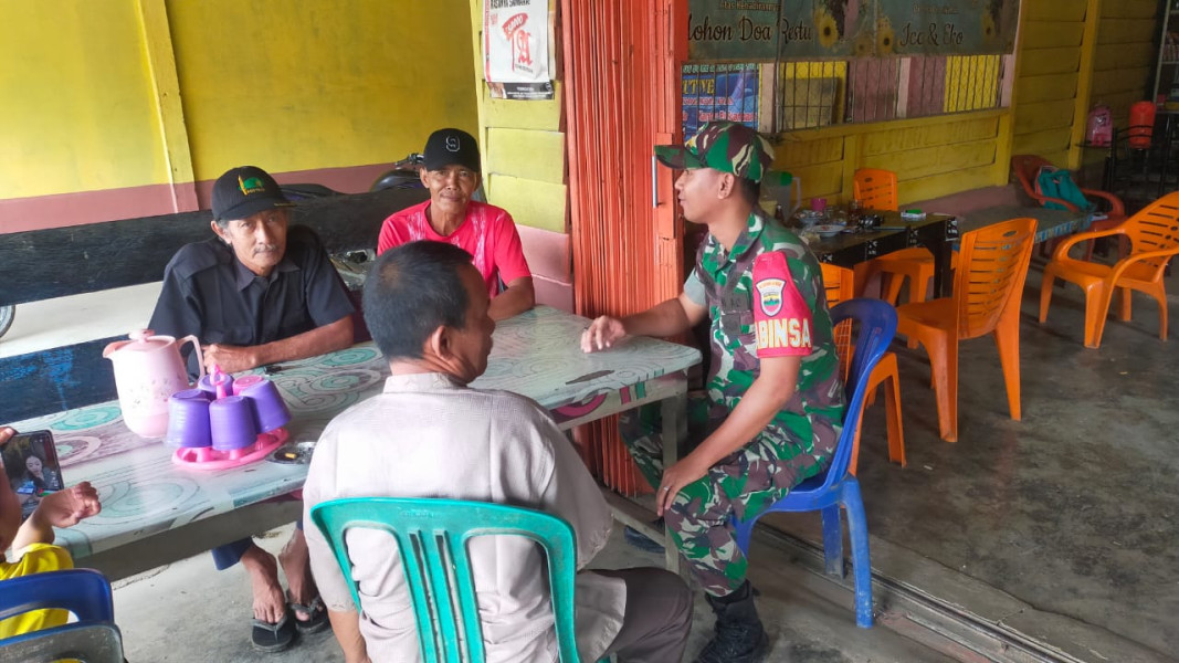Secara Intensif Babinsa 03/Tpl Lakukan Komsos Untuk Bangun Keakraban Dengan Warga Binaan