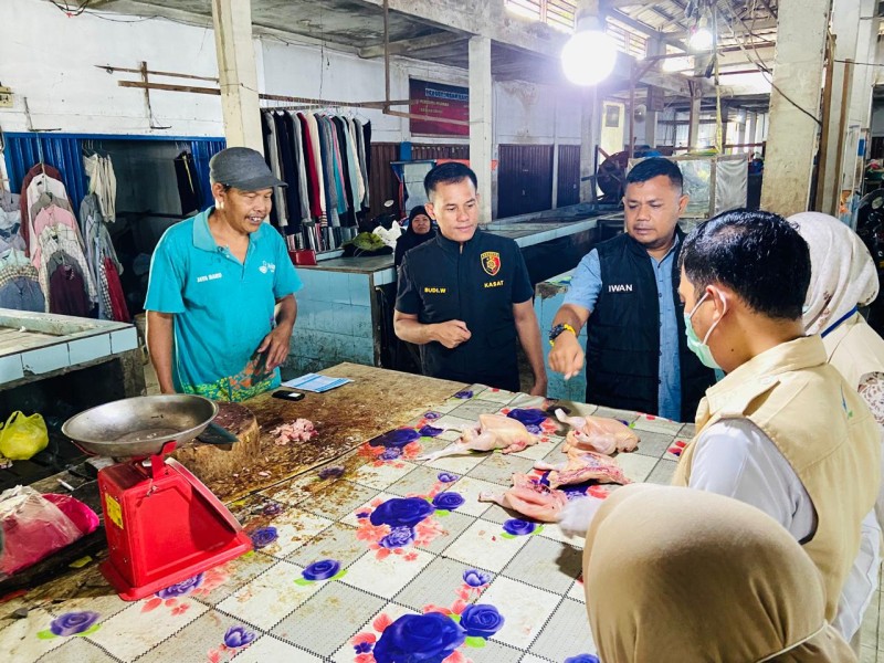 Sat Reskrim Polres Inhil Bersama BPOM dan Disperindag Laksanakan Operasi Pasar Jelang Ramadhan 1447 H