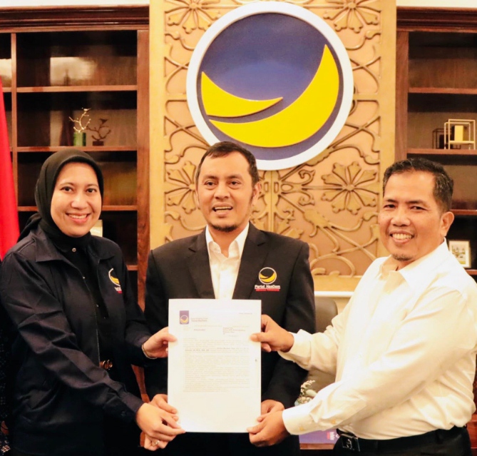 Dua Parpol Berikan Rekomendasi Kepada Pasangan Rezita - Suhardi