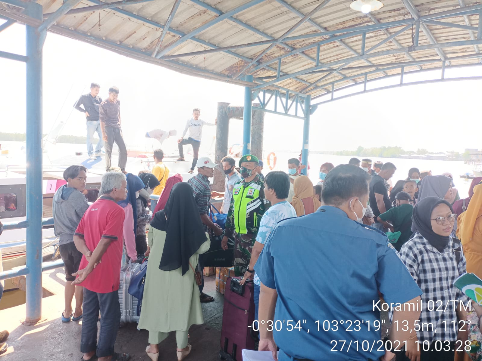 Pelabuhan Padat Merayap, Koramil 02/Tanah Merah Tegakkan Protokol Kesehatan