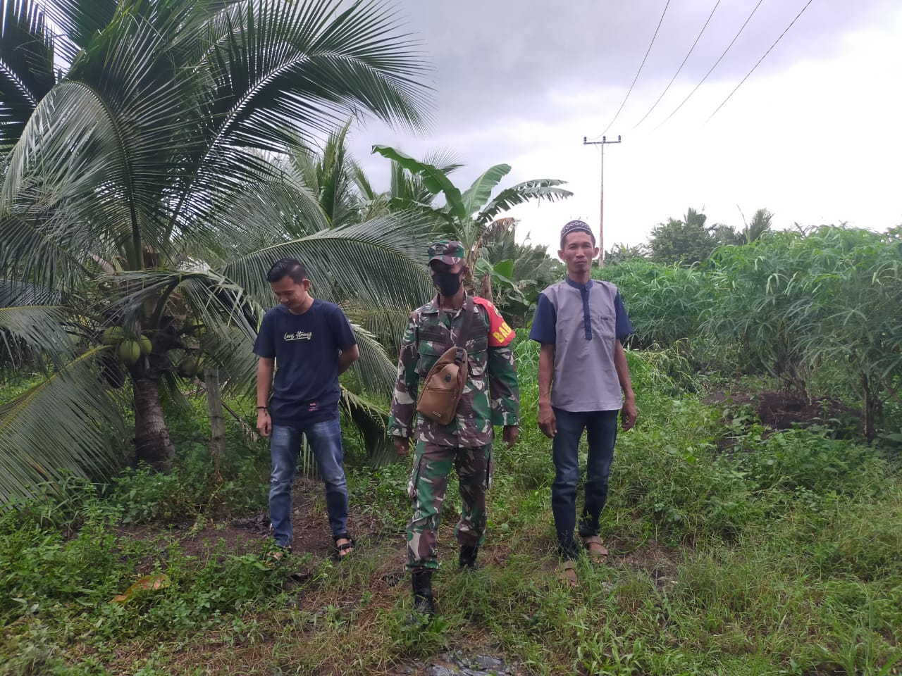 Antisifasi Karhutla, Serda Asrion Lakukan Patroli di Concong Dalam