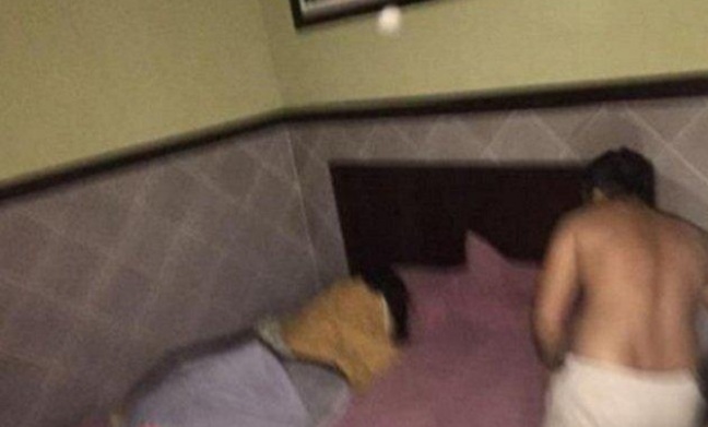 Lihat Pasangan Berhubungan Badan, Nenek Ini Lakukan Hal Tak Terduga