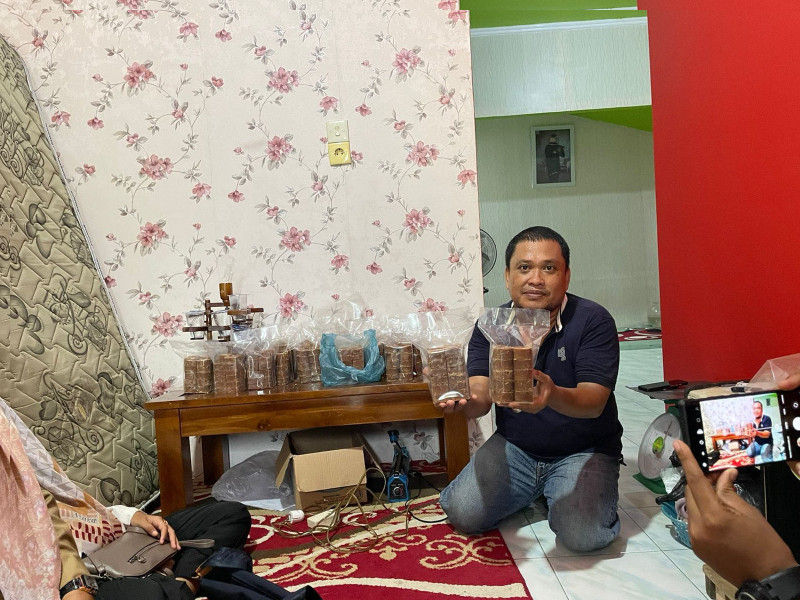 Sari Nira Burhanuddin Yang Manis Kaya Akan Rasanya