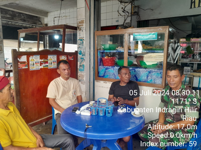 Wujudkan Kebersamaan Bersama Koramil 07/Reteh dan Warga Setempat