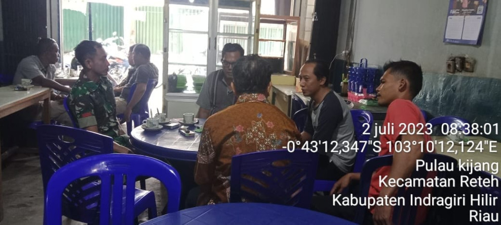 Tingkatkan Komsos, Koramil 07/Reteh Upayakan Jalin Hubungan Baik Antar Sesama