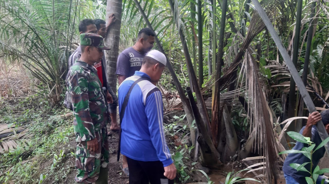 Kerjasama Koramil 07/Reteh-Masyarakat: Melindungi Hutan