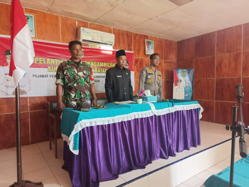 Dampingi Pelantikan dan Pengambilan Sumpah Jabatan Di Lingkungan Kecamatan Kemuning Bersama Danramil 09/Kemuning